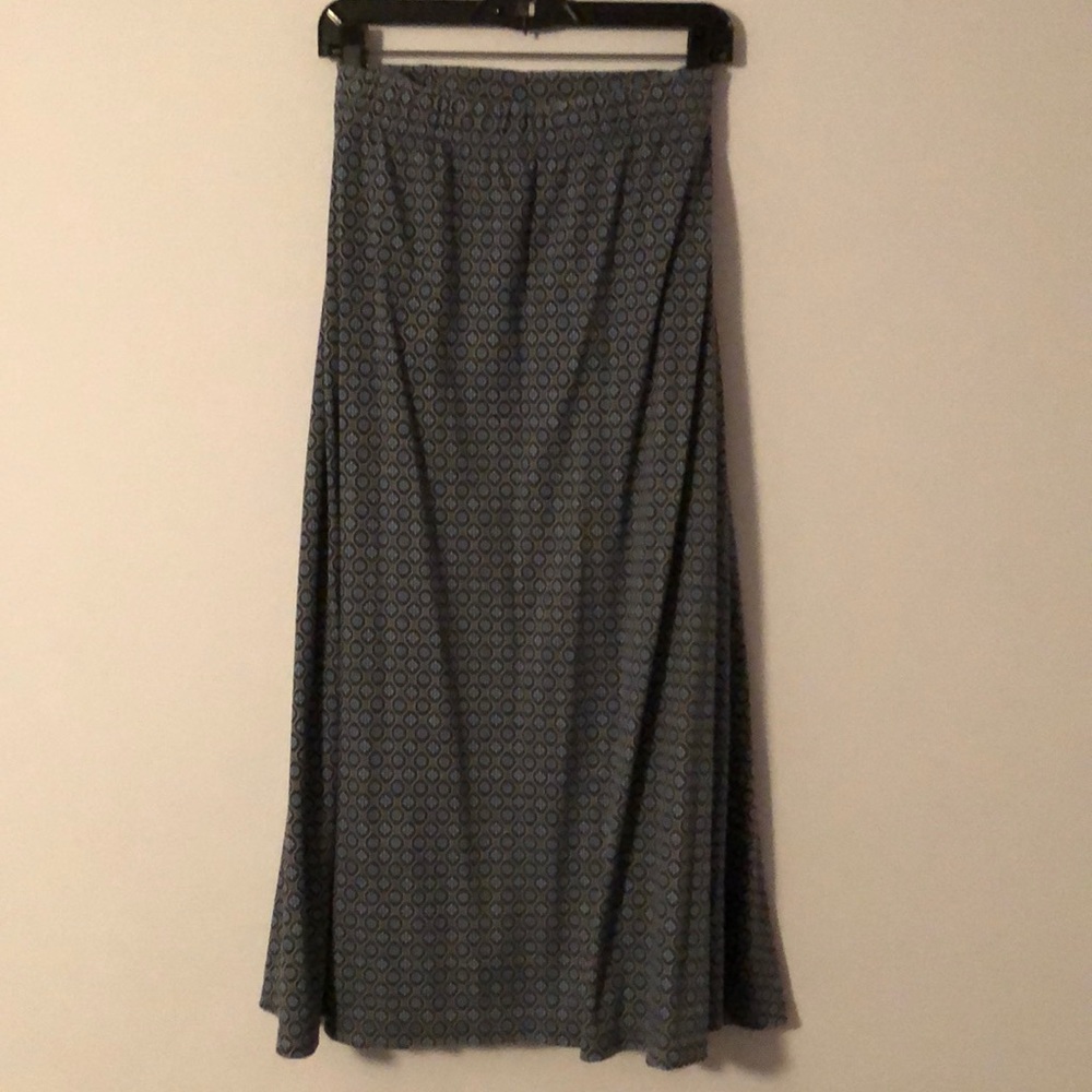 Only Necessities 4X Blue Print Skirt